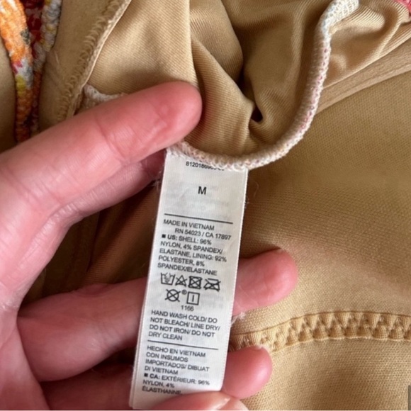 Old Navy Pique Underwire Longline Bikini Swim Top in Pink Floral Print - Picture 8 of 8